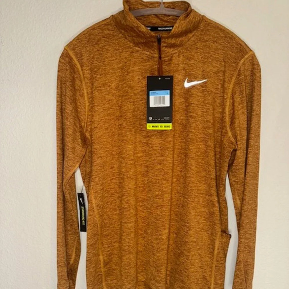 Nike Running Shirt Women's Long Sleeve
like new. perfect condition - Picture 2 of 4